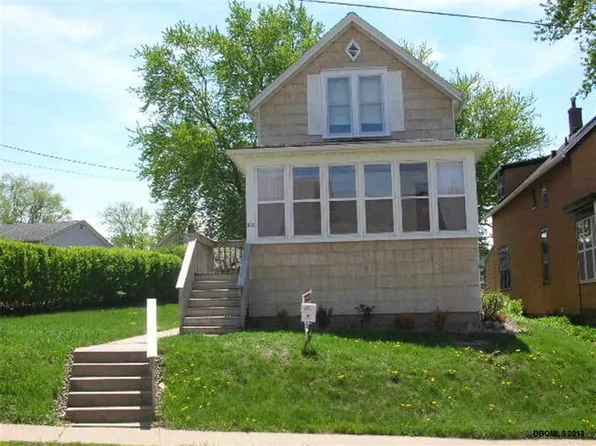 932 Merz St, Dubuque, IA 52001