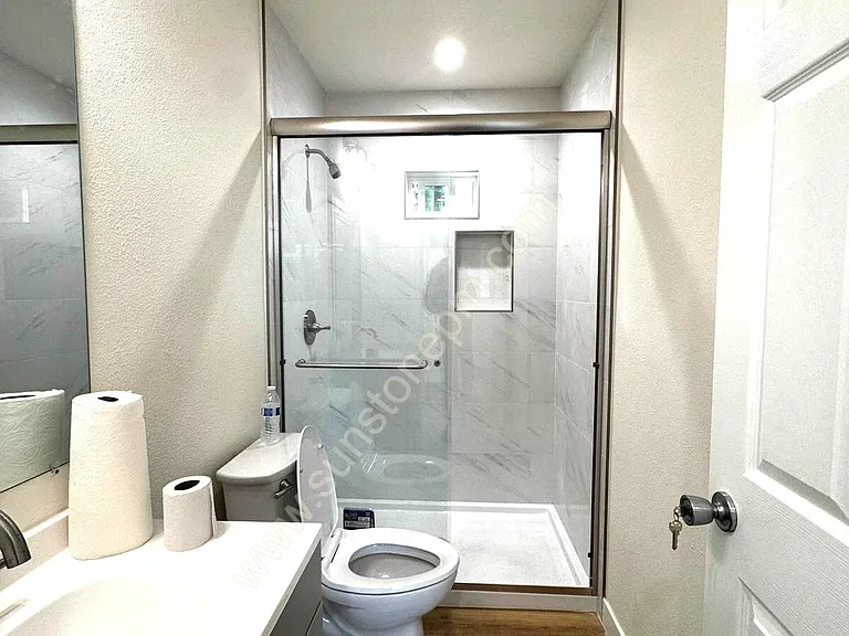117 E Pearl St #117 — Photo 10
