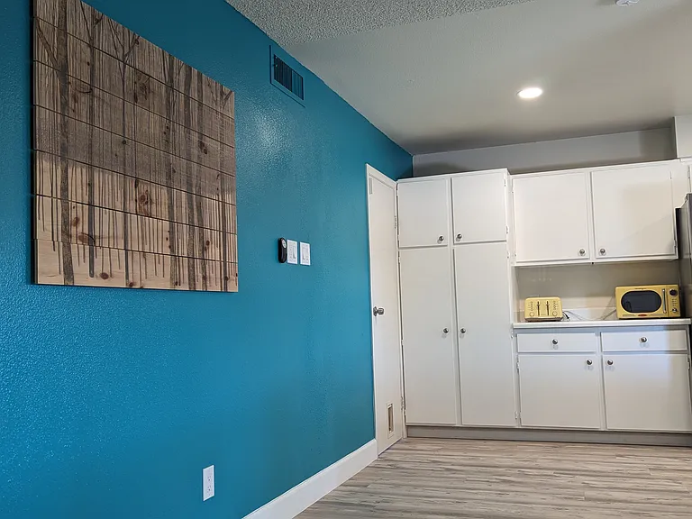 2035 E Cornell Dr — Photo 33