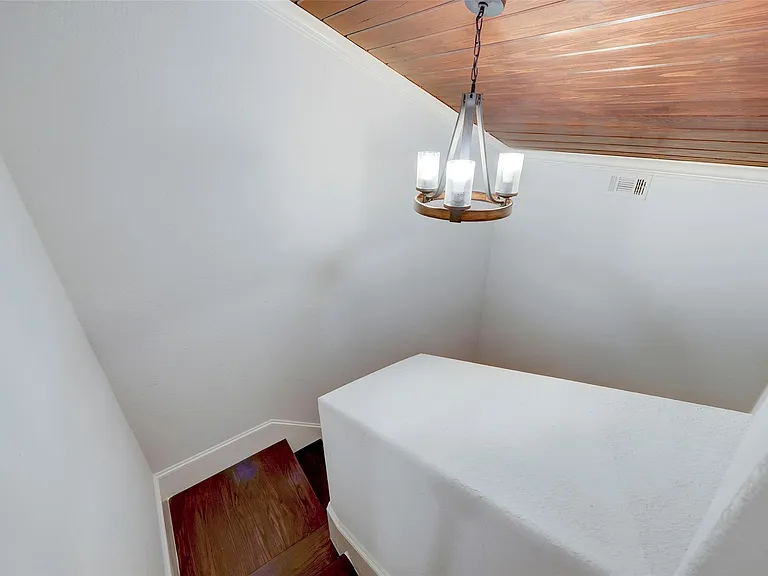 8903 Aberdeen Park Dr — Photo 13