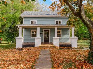 821 4th St, Osawatomie, KS 66064