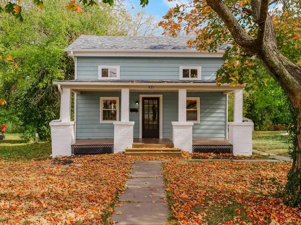 821 4th St, Osawatomie, KS 66064