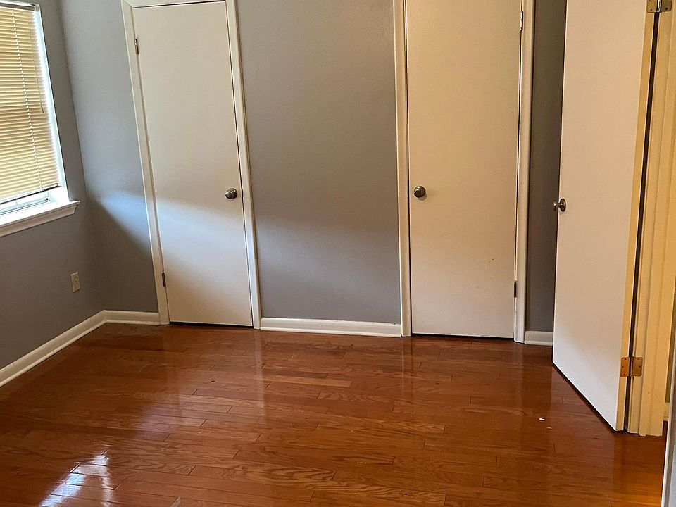 Bedroom looking at 
closets