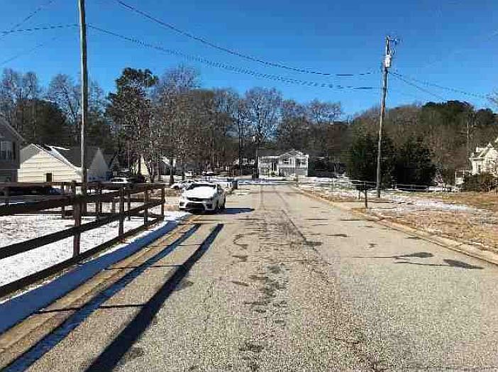 2nd image of 110 Edna Ct