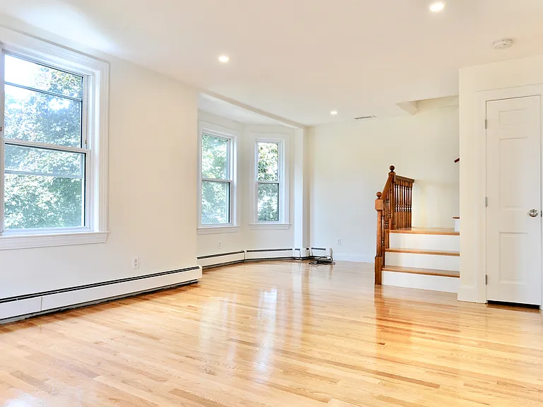 120 Farwell St #2 — Photo 10