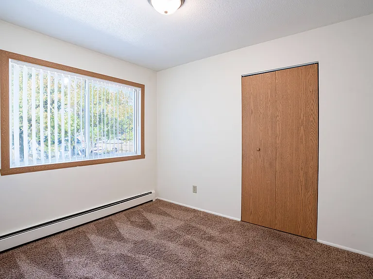 Fargo, ND Morningside Apartments | 21b | Bedroom
