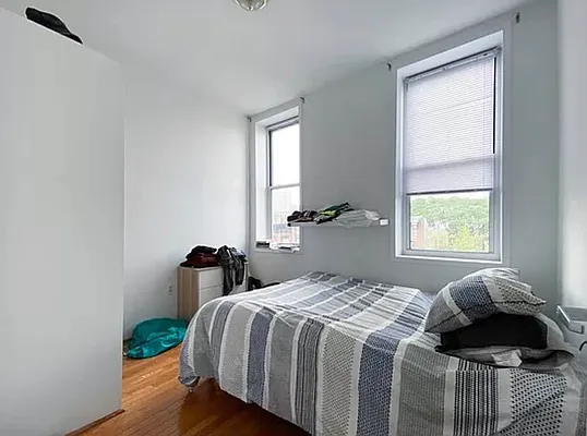 Rented by Metropolitan Property Group | media 23