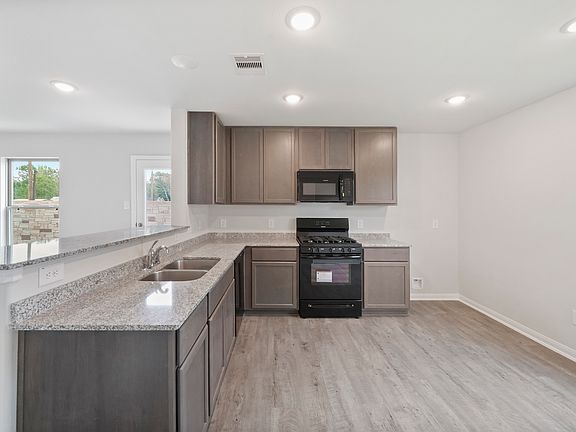 4th image of 1226 Millpointe Ln