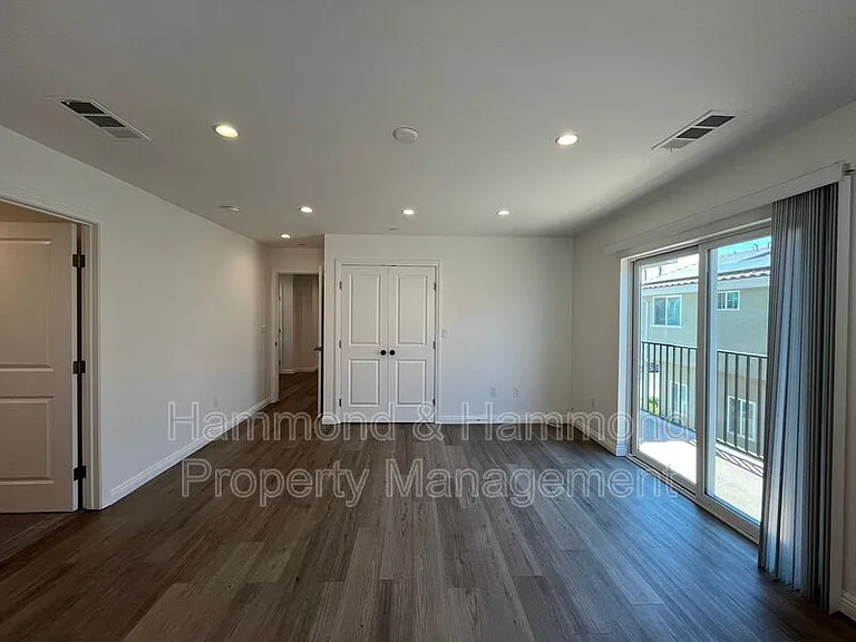 12680 Bradley Ave #9 — Photo 20