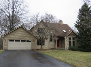 8 Deerborne Ln, Spencerport, NY 14559