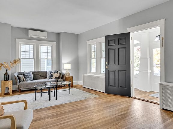 5th image of 18 Middle St