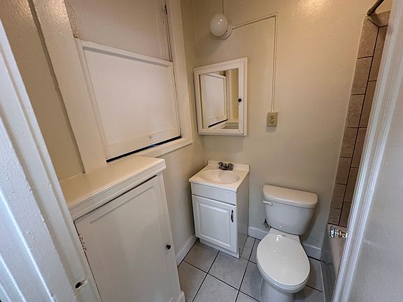 5th image of 555 Jones St APT 305