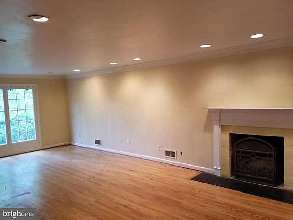 5th image of 5605 Bradley Blvd