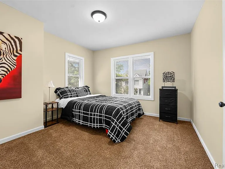 3196 Helen St — Photo 24