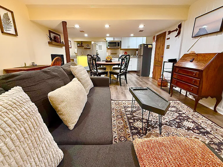 10211 McKenney Ave #B — Photo 7