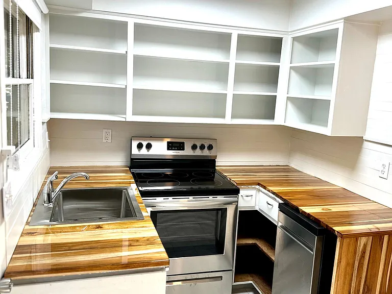 2031 N McClellan St — Photo 10