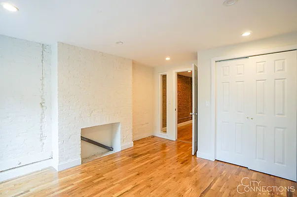 Rented by City Connections Realty | media 26