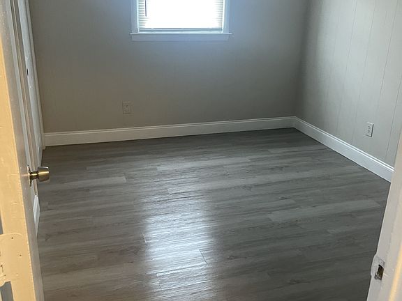 4th image of 1208 Avondale Dr #38