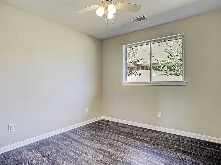 6506 Larissa Cir — Photo 26