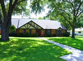 906 Kingsbury Ct, Longview, TX 75604