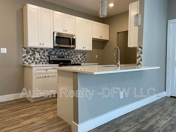 5th image of 8008 Doreen Ave