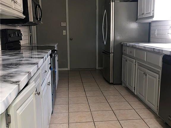 5th image of 615 W Dowden Dr