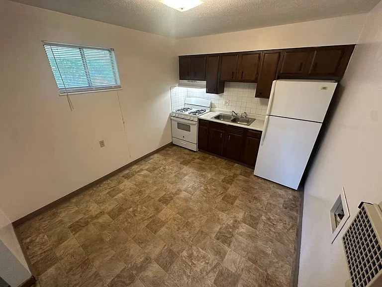 3505 Elm St — Photo 5