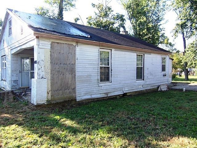 2nd image of 408 N Woodlawn Ave