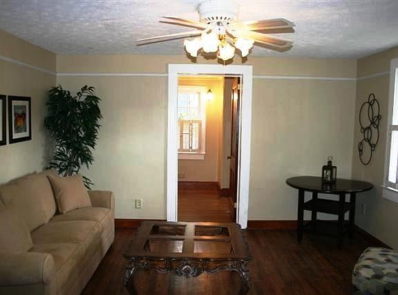 3rd image of 712 Sylvan Blvd