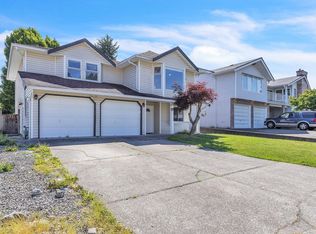12326 Aurora St, Maple Ridge, BC V2X0J5
