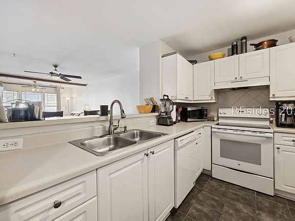 5th image of 80 Paddle Boat Ln APT 808