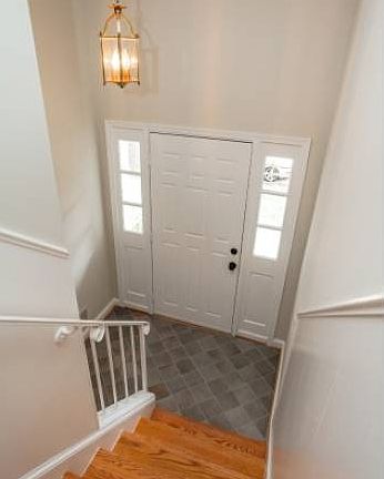 4th image of 2216 N Lincoln St