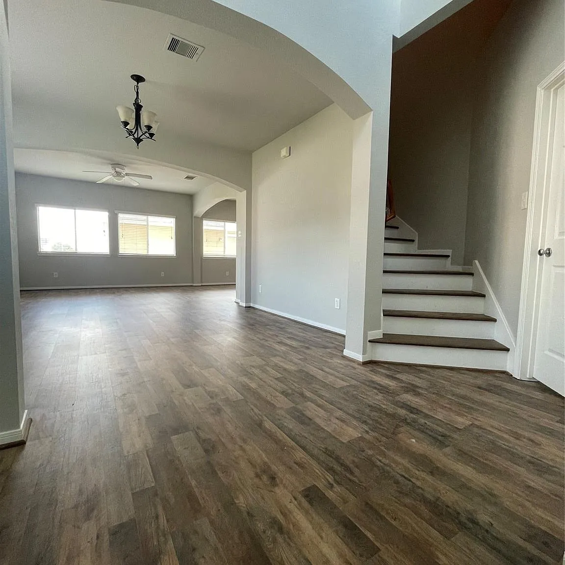 4 bed, 2.5 bath, 1840 sqft, $2,200 — Photo 3