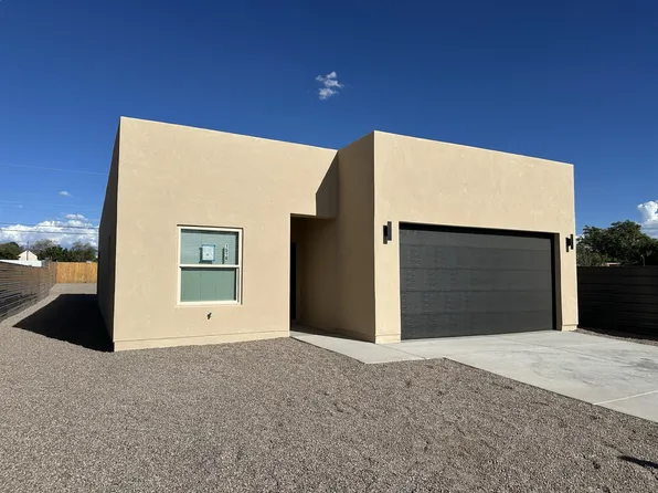 1510 John St SE, Albuquerque, NM 87102