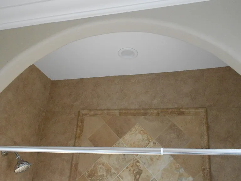 3939 N Lamon Ave #X — Photo 2