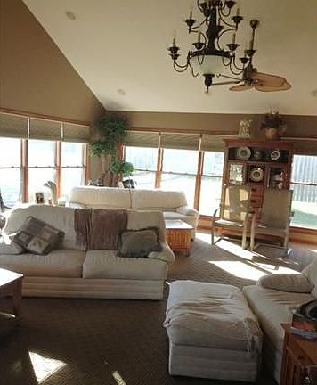 3rd image of 500 Greenwood Dr
