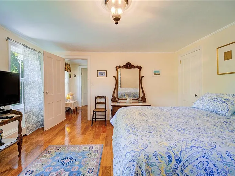 123 Bedell Ave — Photo 15