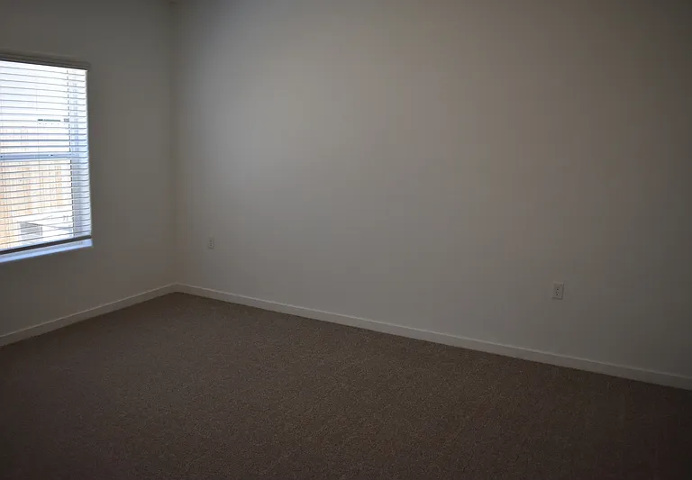 4481 N San Miguel Ave — Photo 15