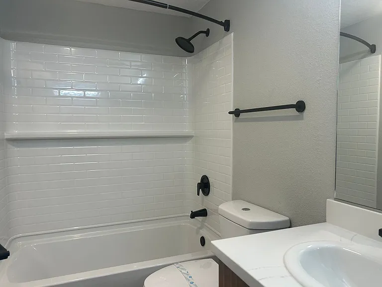 Villa Del Sol Apartments — Photo 181