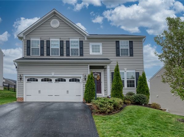605 Saddle Ct, Coraopolis, PA 15108