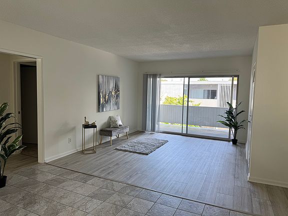 5th image of 22608 Ocean Ave