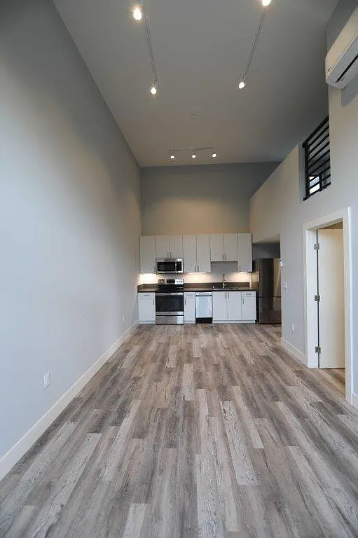 1 bed, 546 sqft, $2,295 — Photo 2