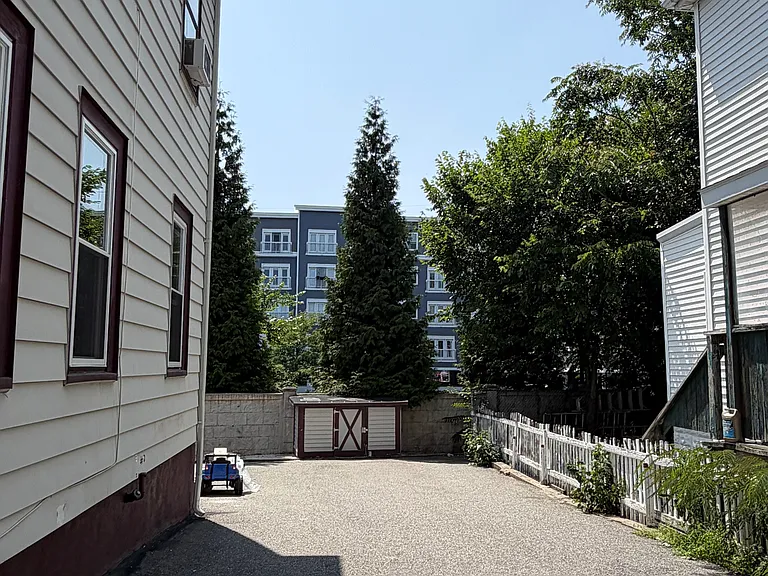 30 Valley St #1 — Photo 9