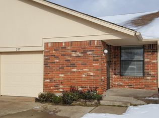 217 Barrett Pl, Edmond, OK 73003