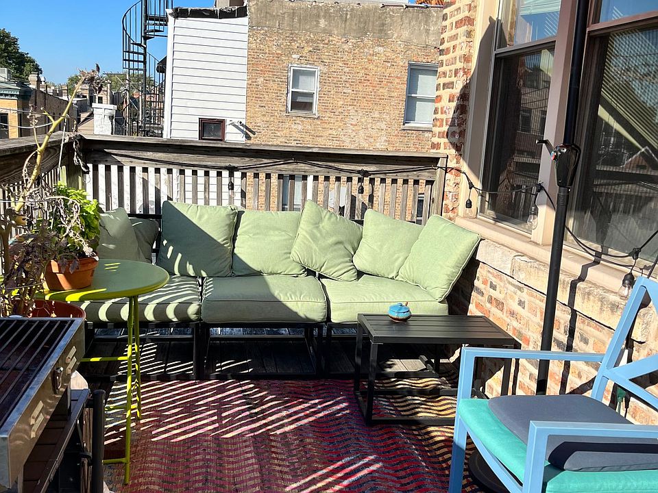 1st image of 950 N Damen Ave APT 3R