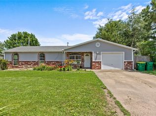 810 Gamble Rd, Centerton, AR 72719