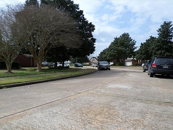 3rd image of 731 Acacia Pl