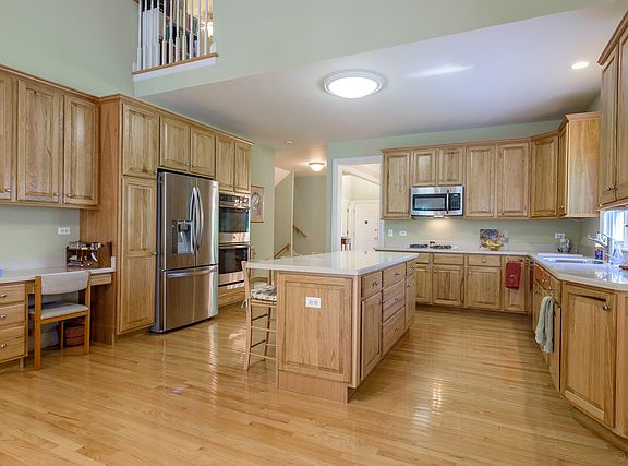 5th image of 1092 Catherine Ave