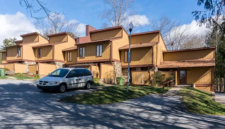 137 Colony Dr — Photo 16
