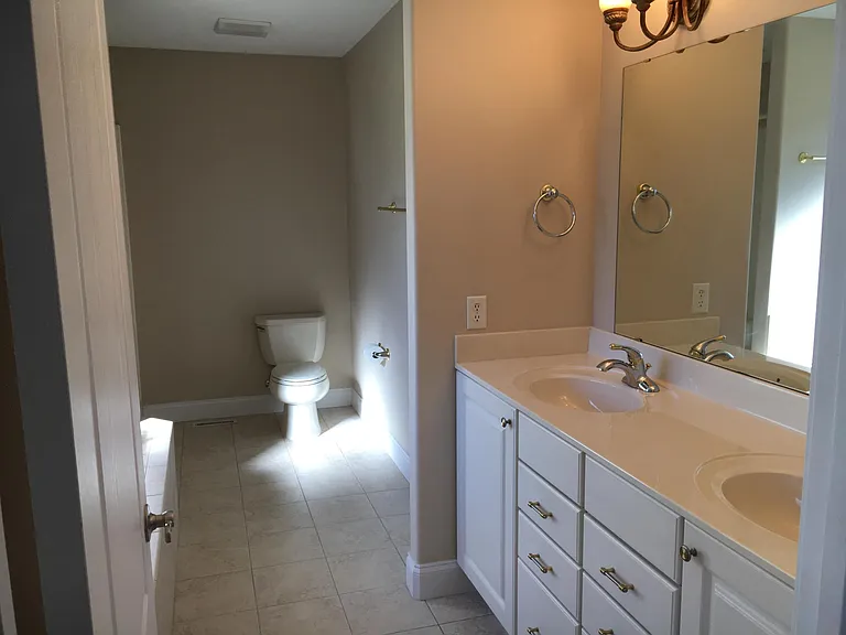 28 Ridge Crest Ct — Photo 5